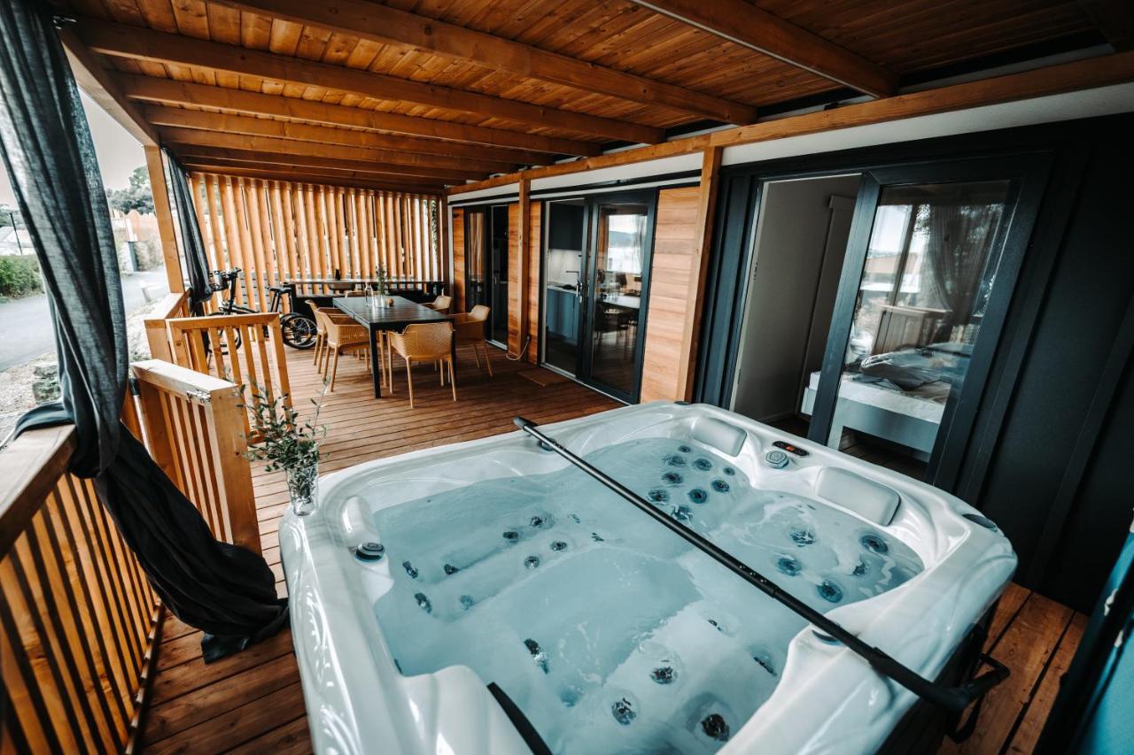 Sea House Shade, Pool & Jacuzzi - Privilege Point Camping & Villas Selce Dış mekan fotoğraf